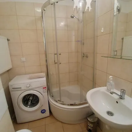 Seaside With Free Parking